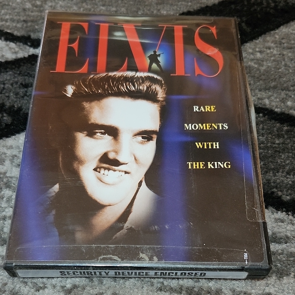 ELVIS RARE MOMENTS WITH THE KING DVD 2002